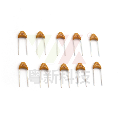 0402青小独石电容器